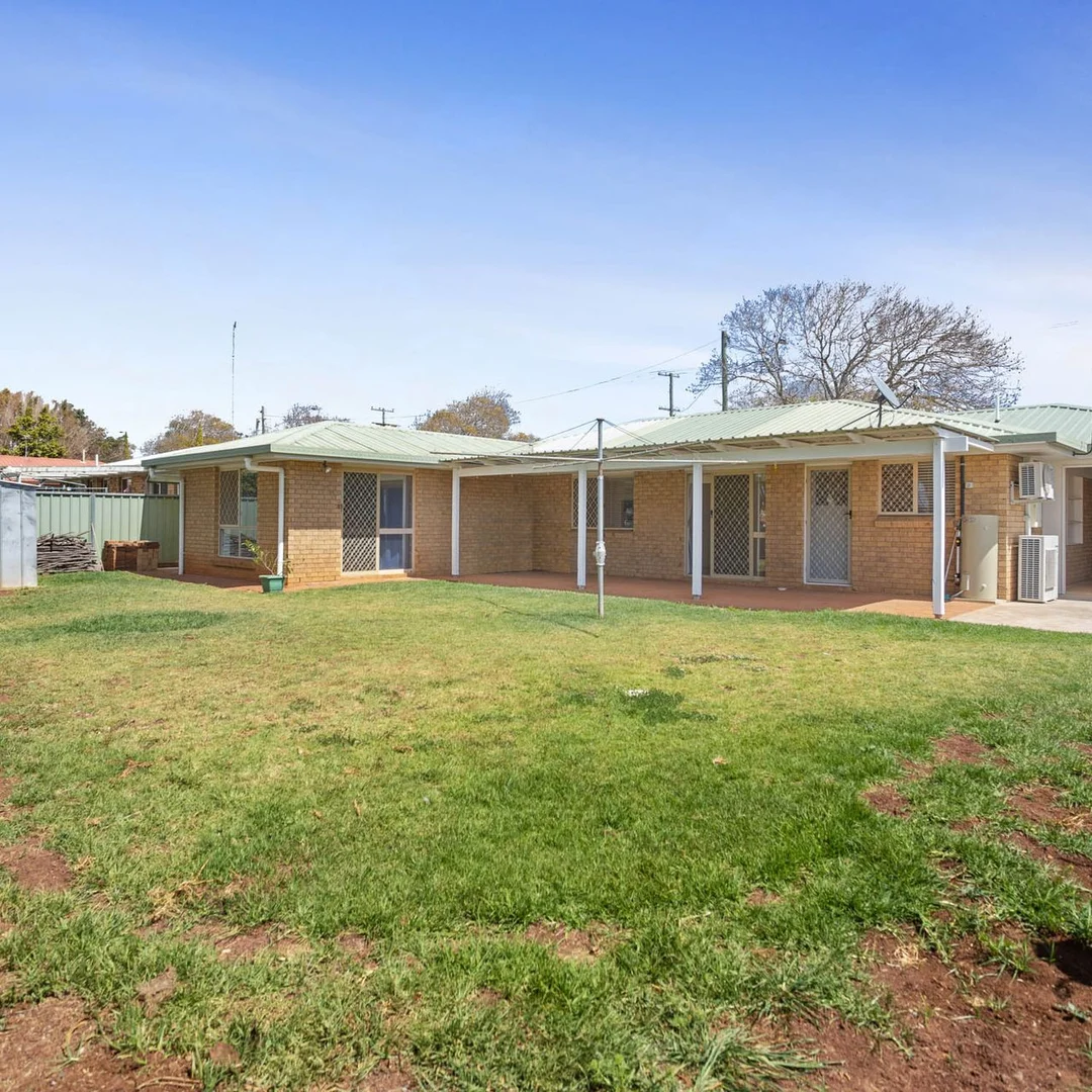Additional image 10 of 370 West Street, Kearneys Spring QLD 4350