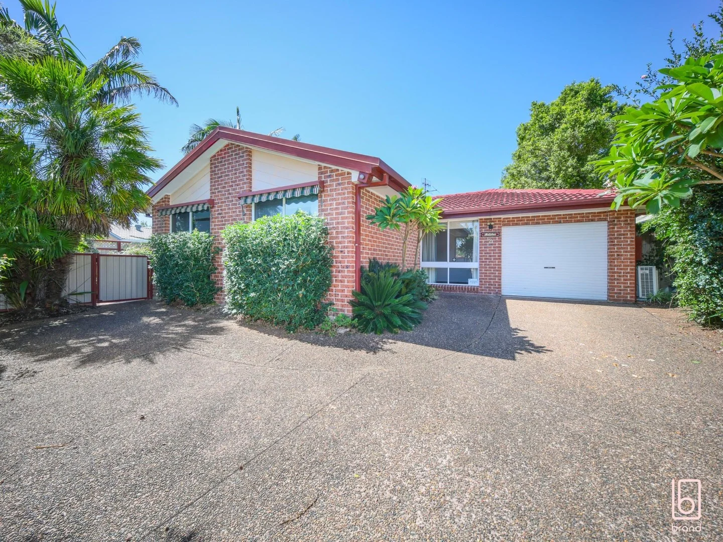 2 Pine Court, Blue Haven NSW 2262