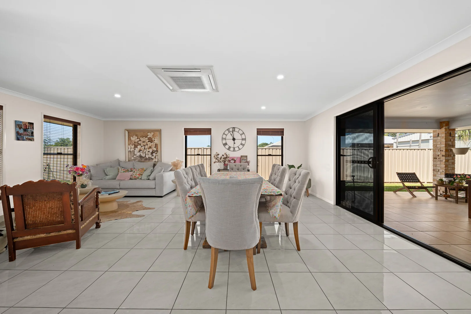 2 Chandon Court, Emerald QLD 4720 photo 2