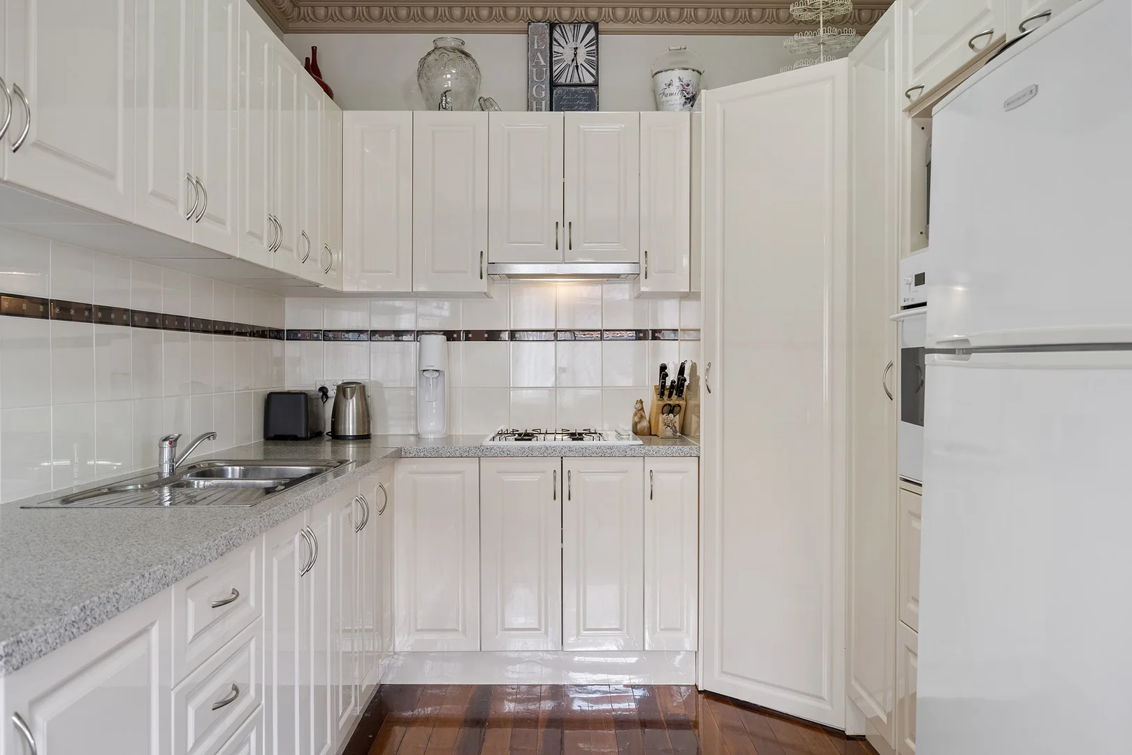 Additional image 5 of 38 Eric Road, Holland Park QLD 4121