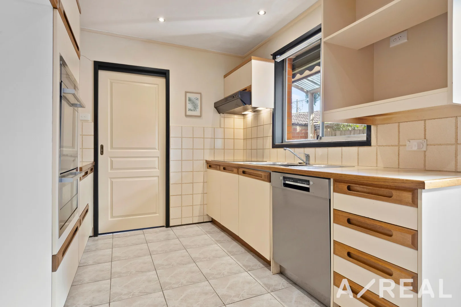 18 Yaltara, Bundoora VIC 3083 photo 3