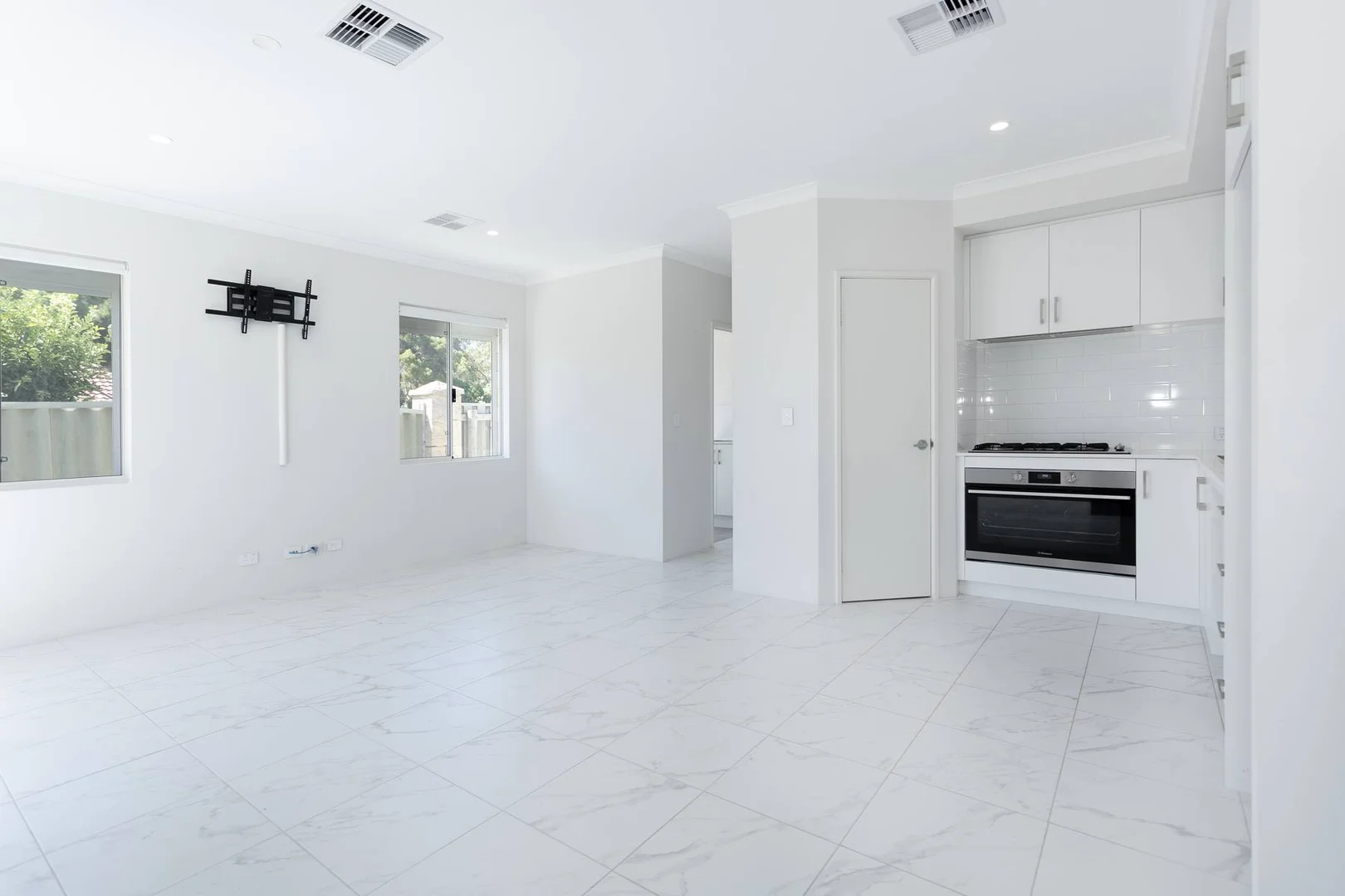 Additional image 3 of A/4 Woodleigh Gardens, Ballajura WA 6066