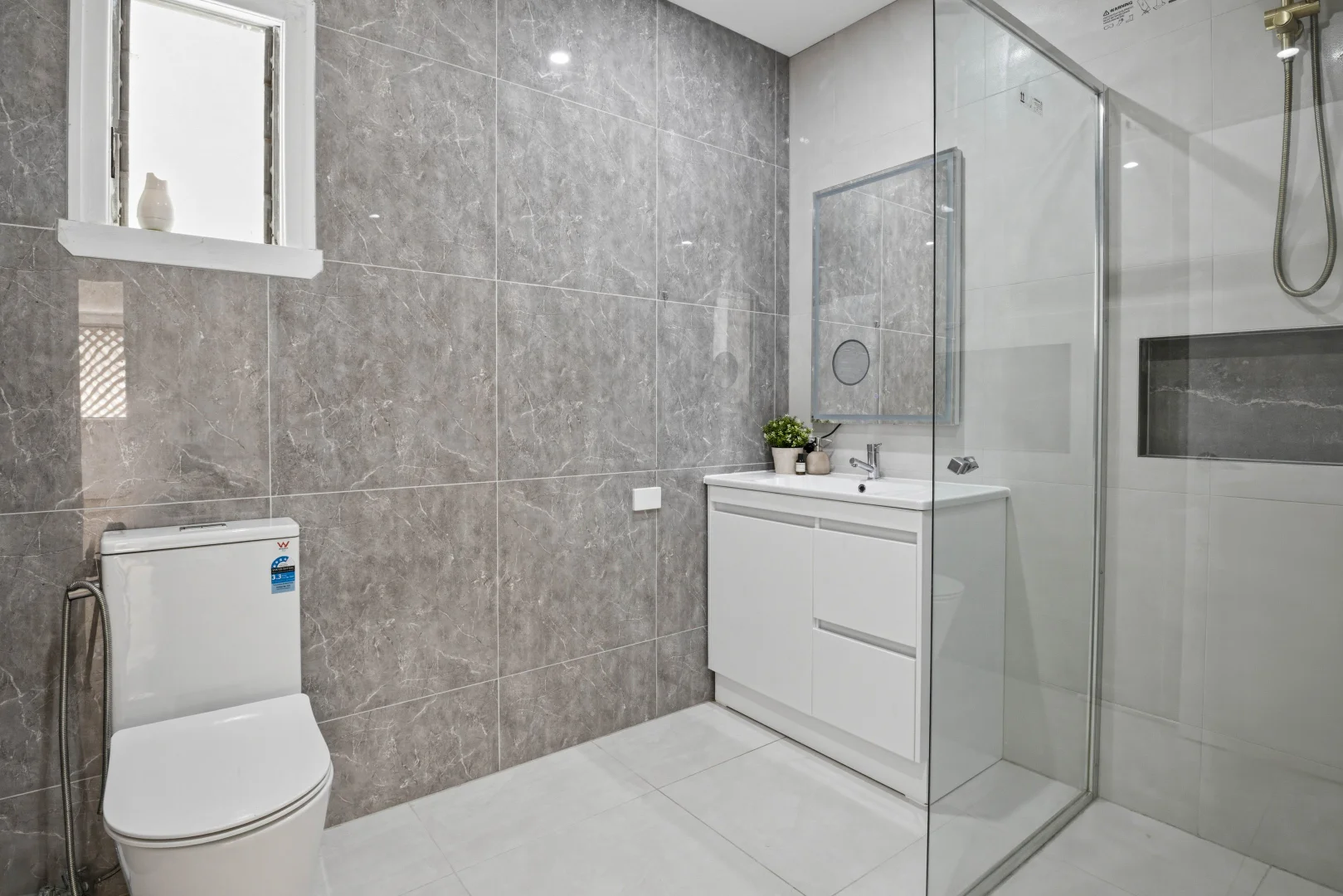 Additional image 15 of 11 Gibson Crescent, Holland Park QLD 4121