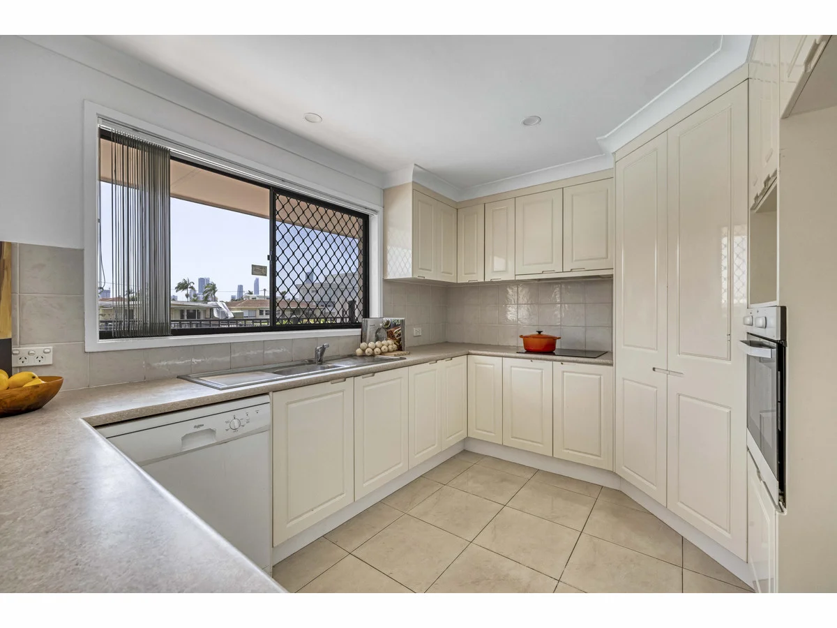 Additional image 9 of 11 Ensenada Court, Broadbeach Waters QLD 4218