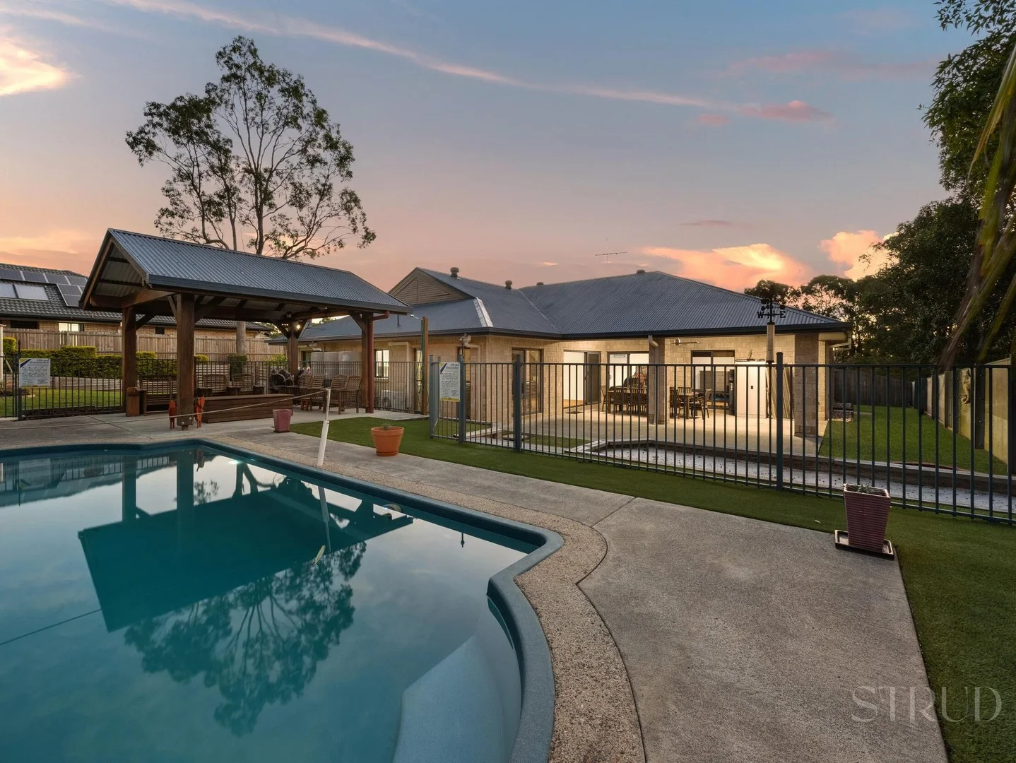 41 Gippsland Circuit, Forest Lake QLD 4078