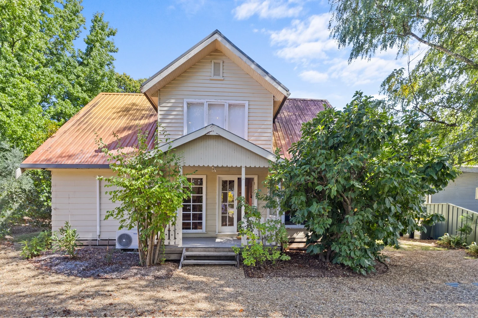 12 Chandler Court, Porepunkah VIC 3740