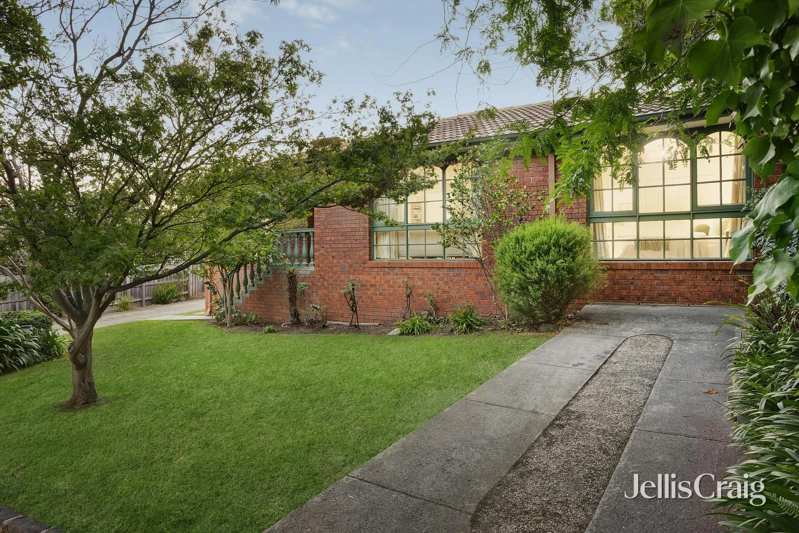 1/8 Florence Road, Surrey Hills VIC 3127