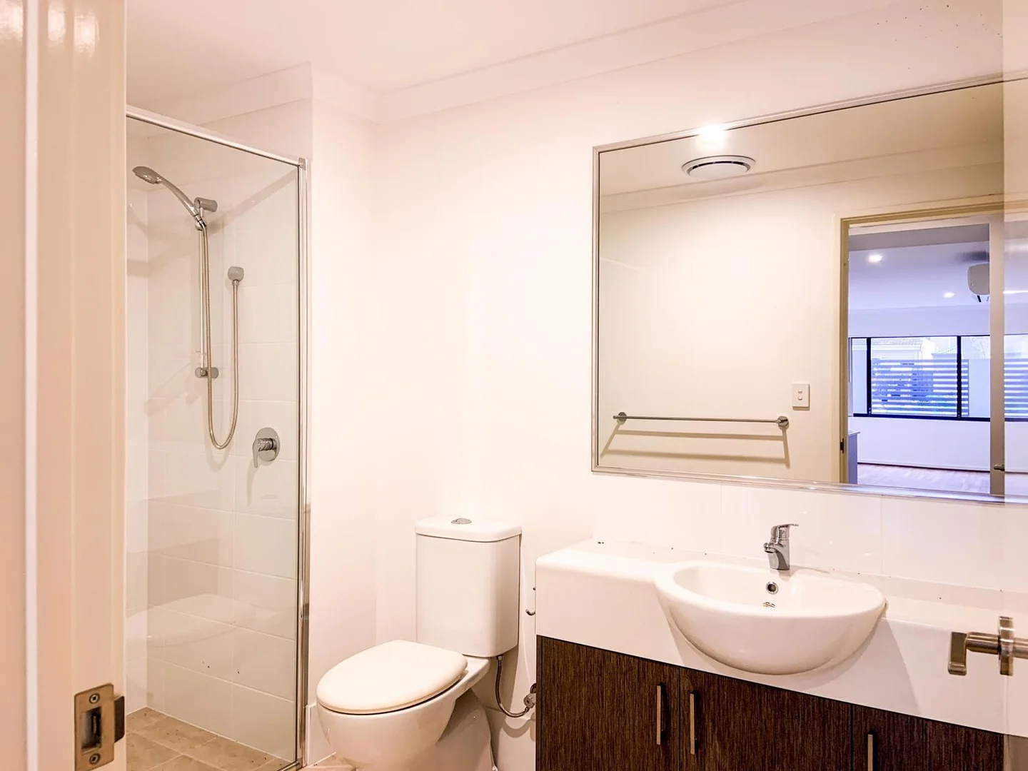 Additional image 7 of Unit 2/130 President St, Kewdale WA 6105