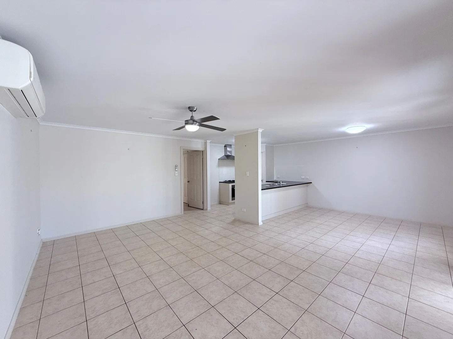 33 Strathaird Boulevard, Smithfield SA 5114 photo 4