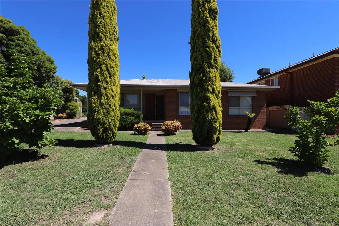 13 Martin Place, Tumut NSW 2720