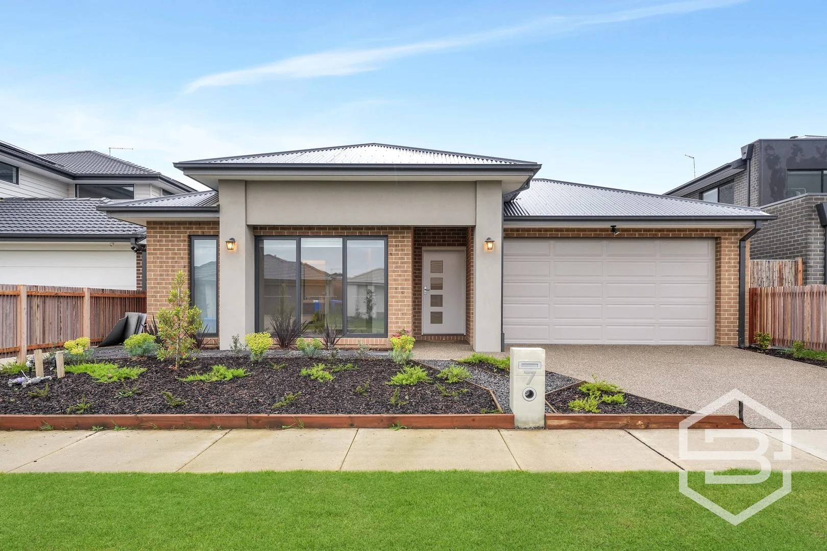 7 Handsome Ave, Clyde North VIC 3978