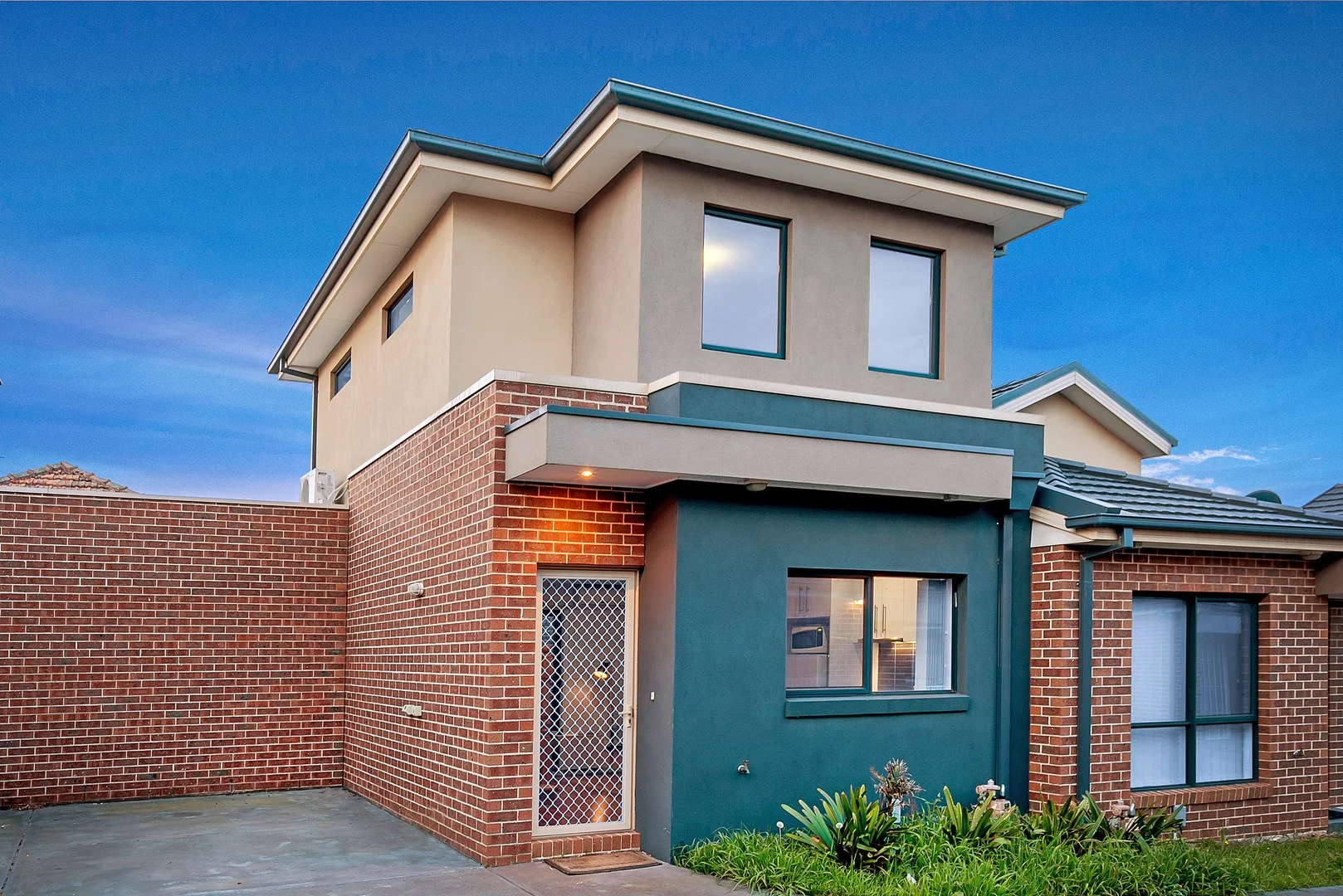 2/15-16 Macartney Street, Reservoir VIC 3073