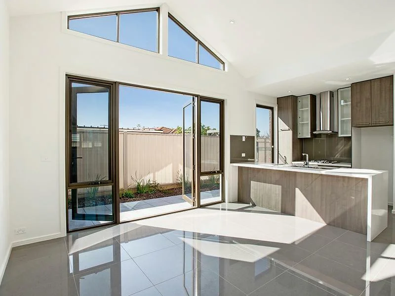 Unit 2/8 Cresswold Ave, Avondale Heights VIC 3034