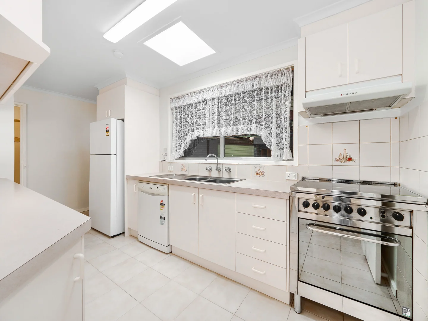 Additional image 2 of 8 Churchill Court, Noble Park North VIC 3174