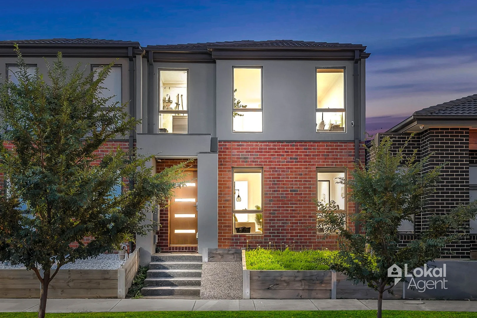 5 Nieves Avenue, Roxburgh Park VIC 3064