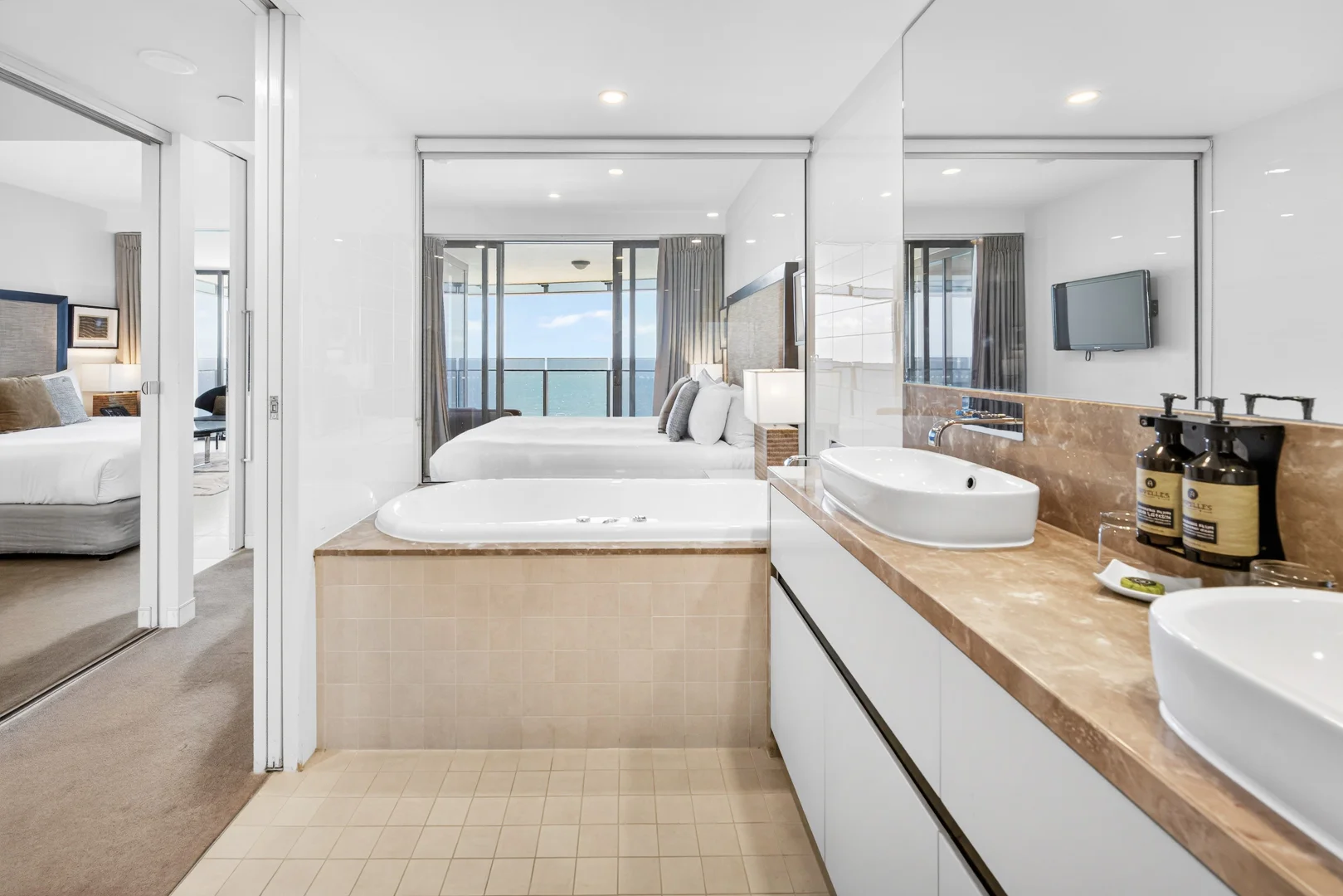 Additional image 19 of 2702/4 The Esplanade, Surfers Paradise QLD 4217