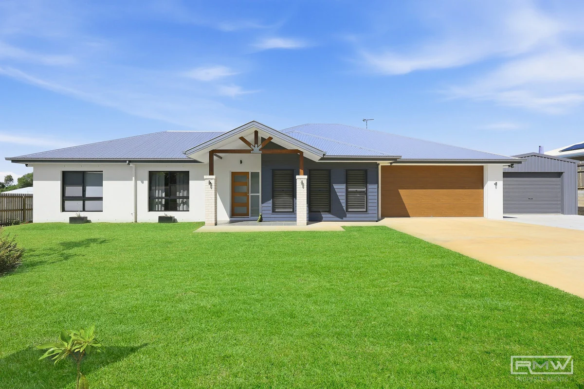 1 Dileigh Court, Pacific Heights QLD 4703