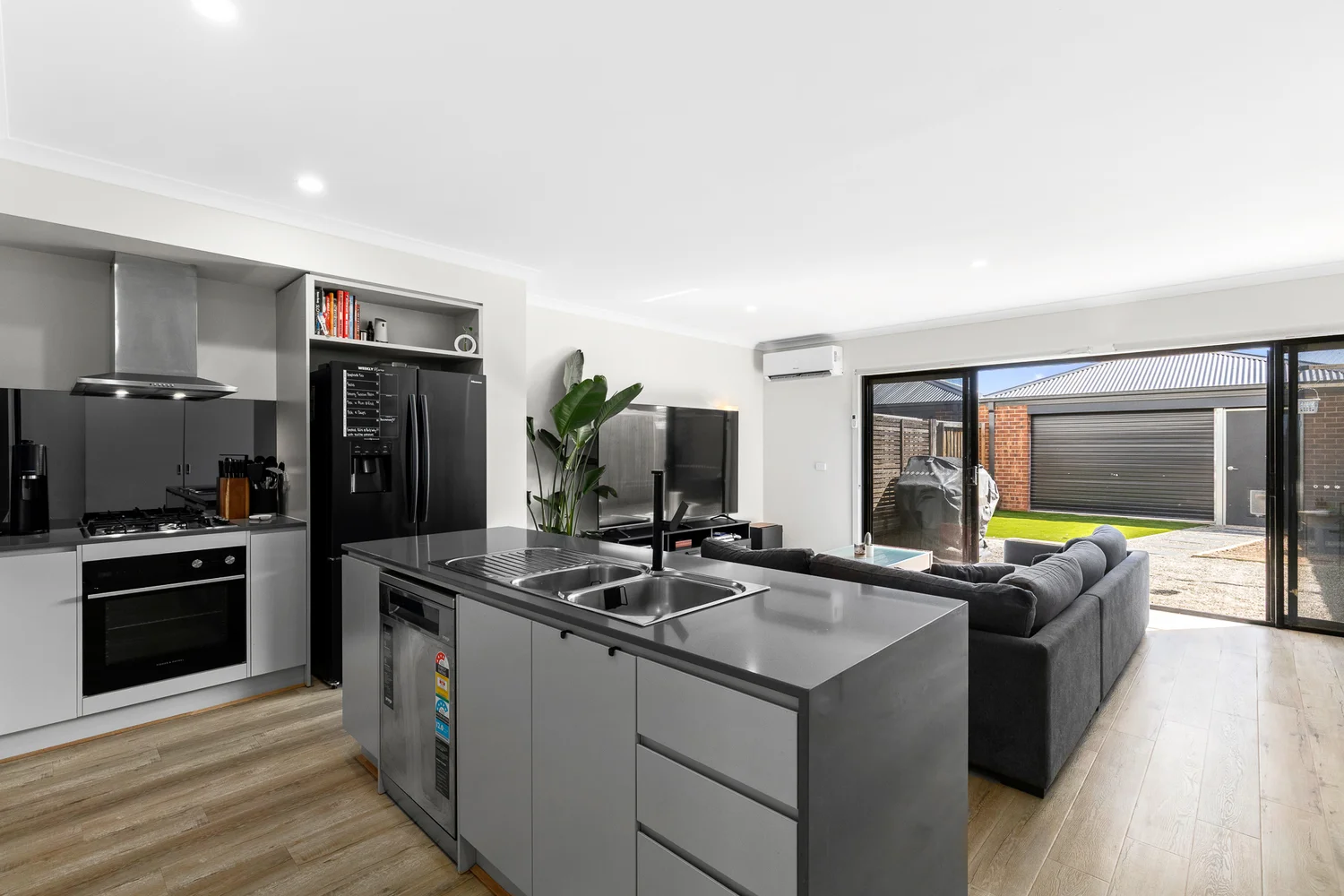 Additional image 3 of 25 Adventure Avenue, Fraser Rise VIC 3336