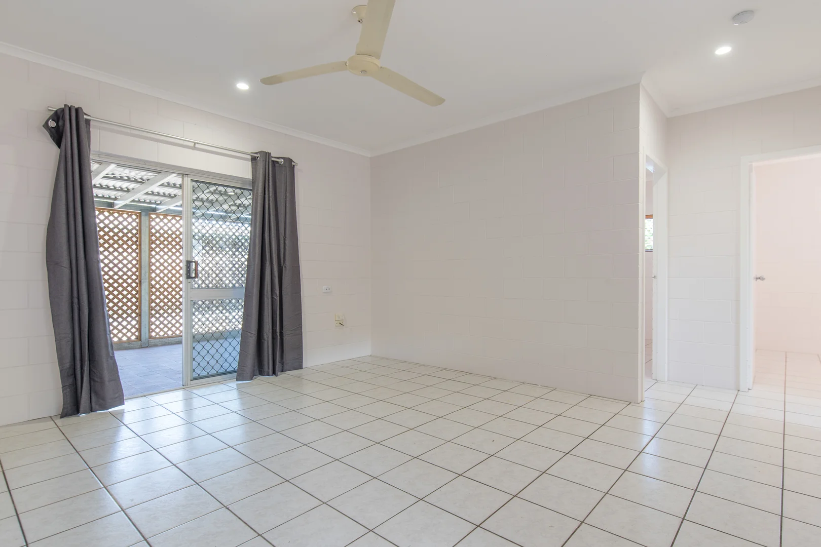 Additional image 2 of 2/4 Ireland Crescent, Whitfield QLD 4870