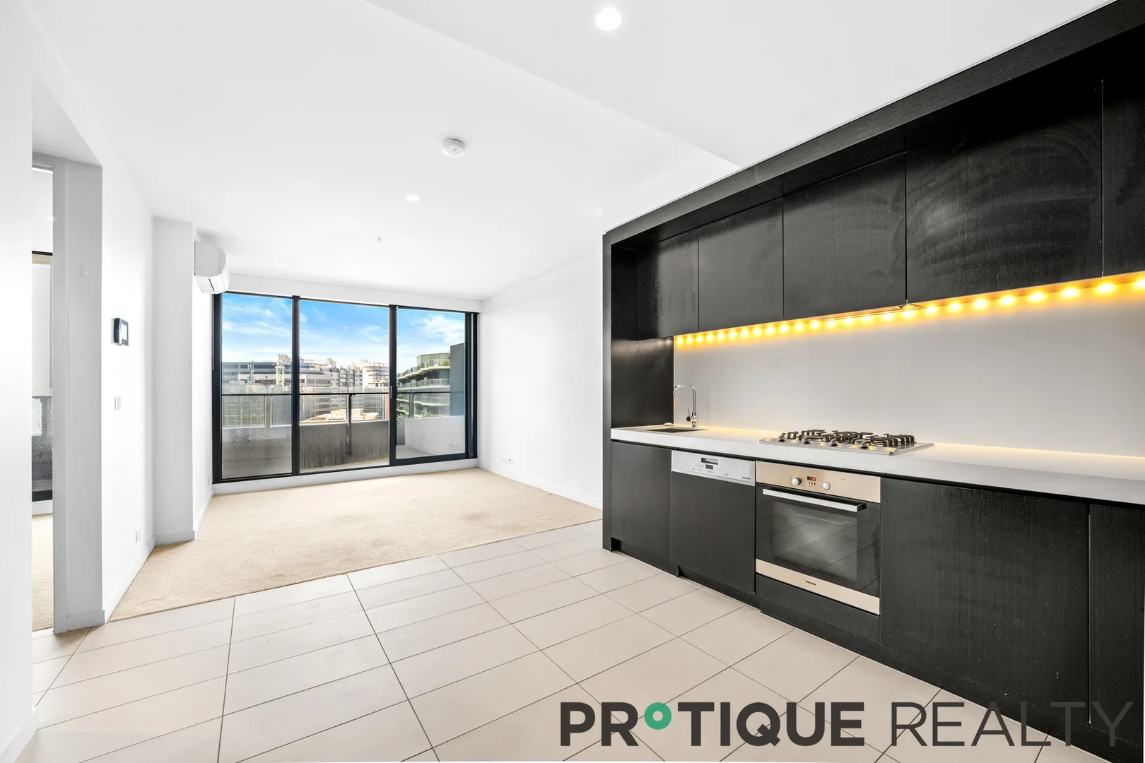 Additional image 2 of 1811/50 Albert Road, South Melbourne VIC 3205
