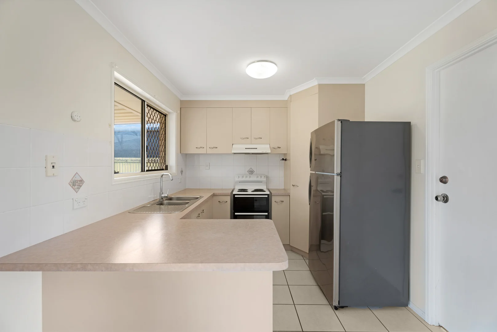 Additional image 3 of 10 Elliot Court, Eli Waters QLD 4655