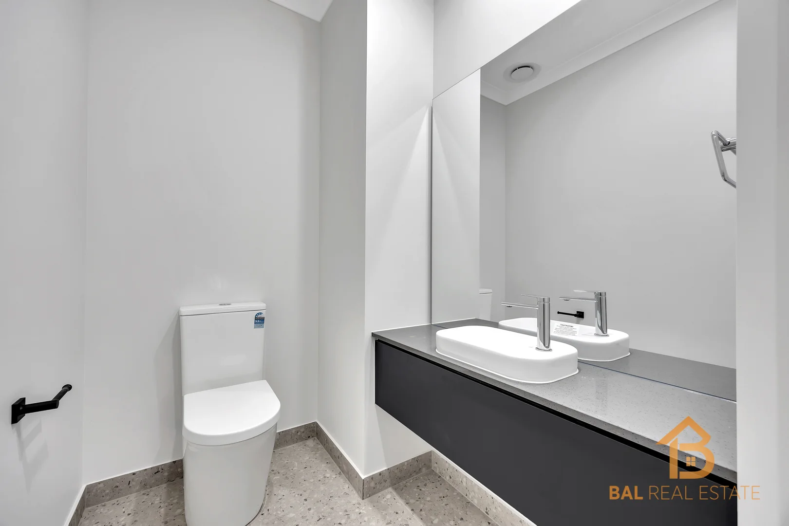 Additional image 10 of 28 Opulent Boulevard, Tarneit VIC 3029