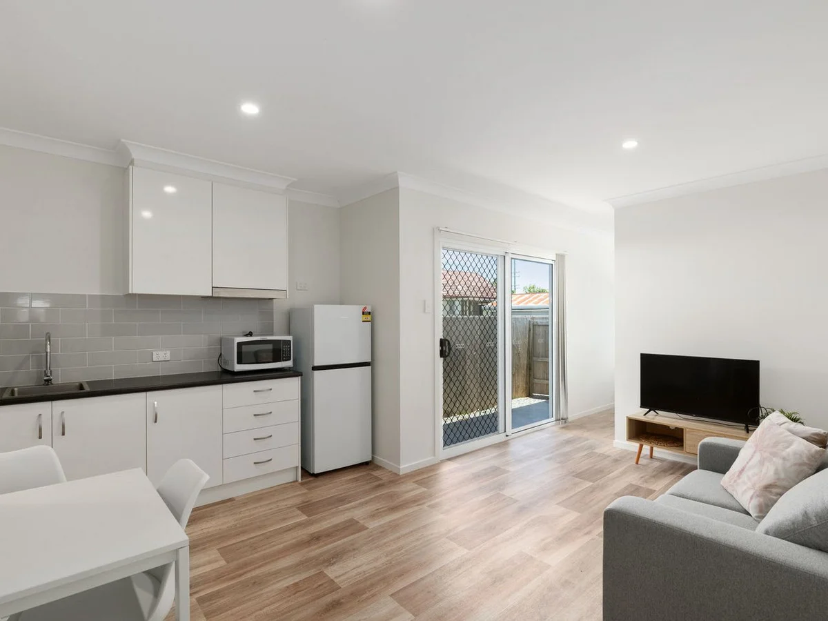 30 Jillian Place, Wynnum West QLD 4178 photo 2