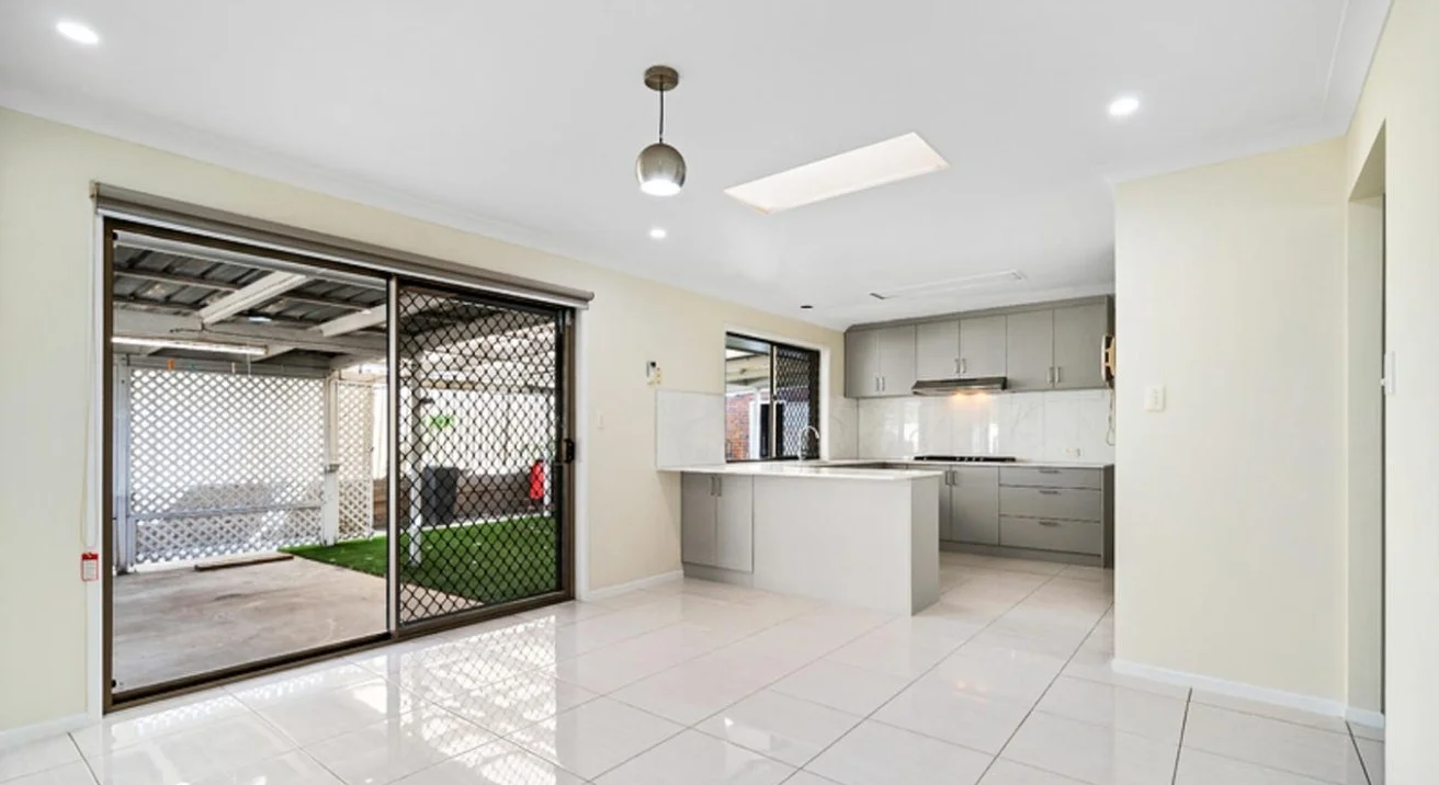 241 Wecker Road, Mansfield QLD 4122 photo 2