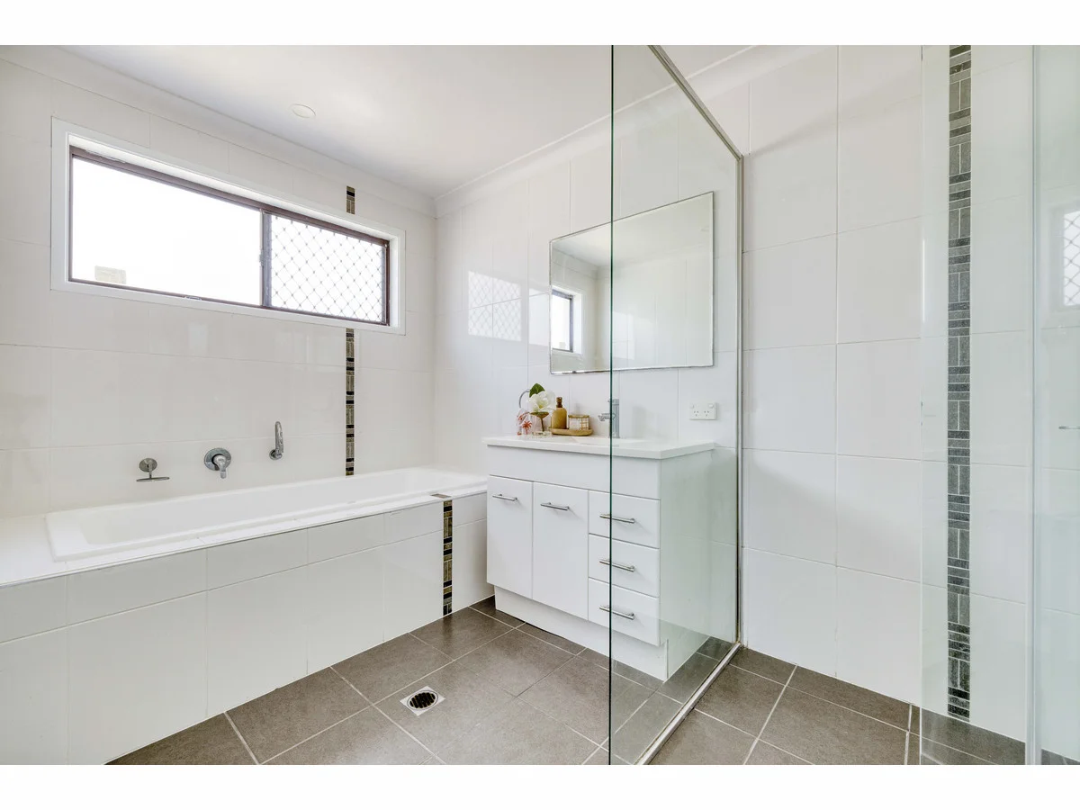 Additional image 17 of 11 Ensenada Court, Broadbeach Waters QLD 4218