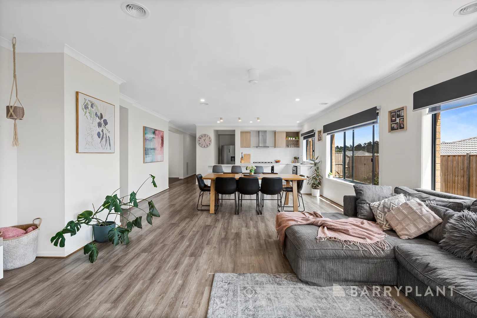 10 County Drive, Drouin VIC 3818 photo 3
