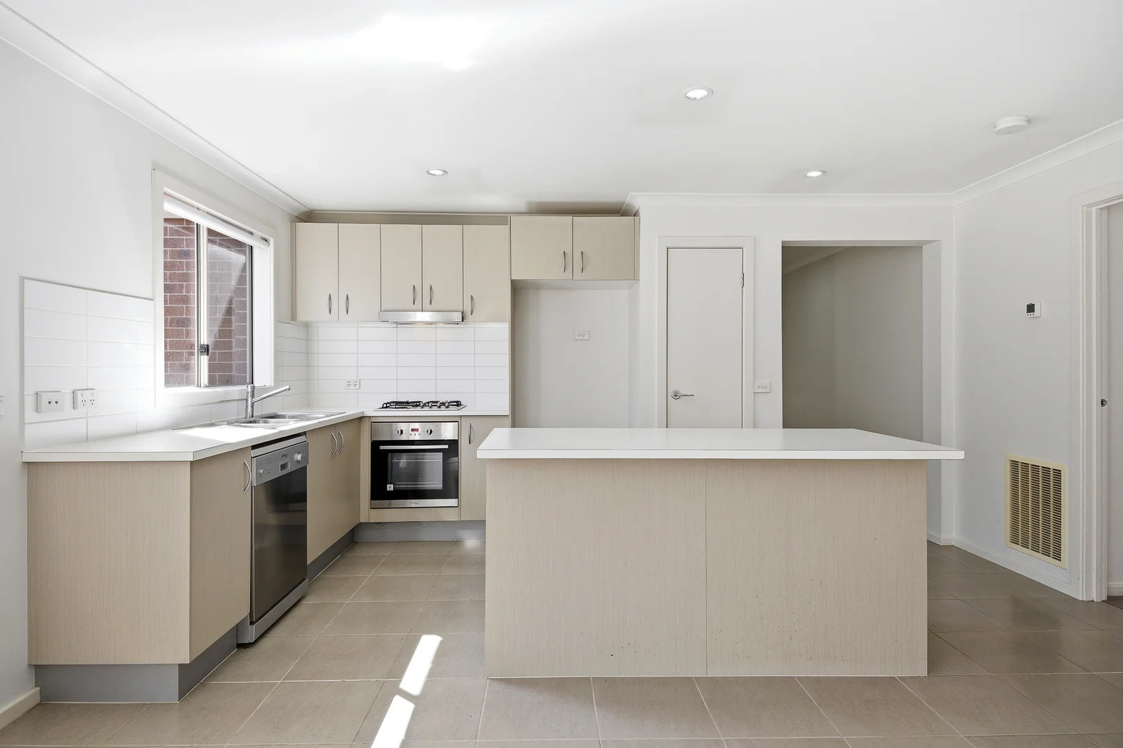 Additional image 3 of 5 Glenelg Street, Clyde North VIC 3978