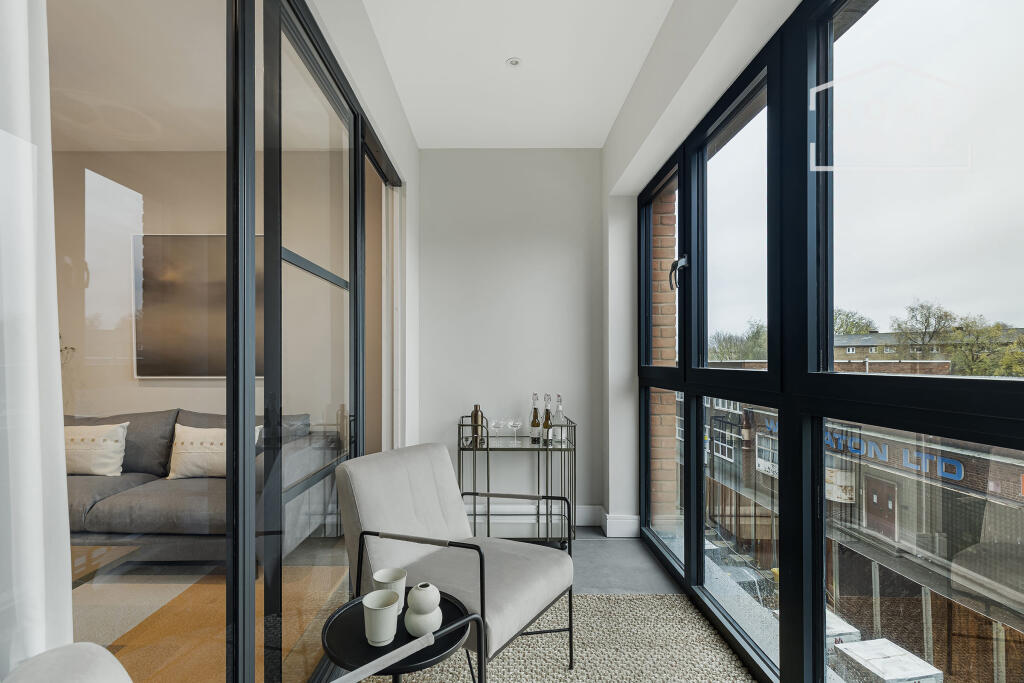 Enclave, Birmingham City, B5 photo 5