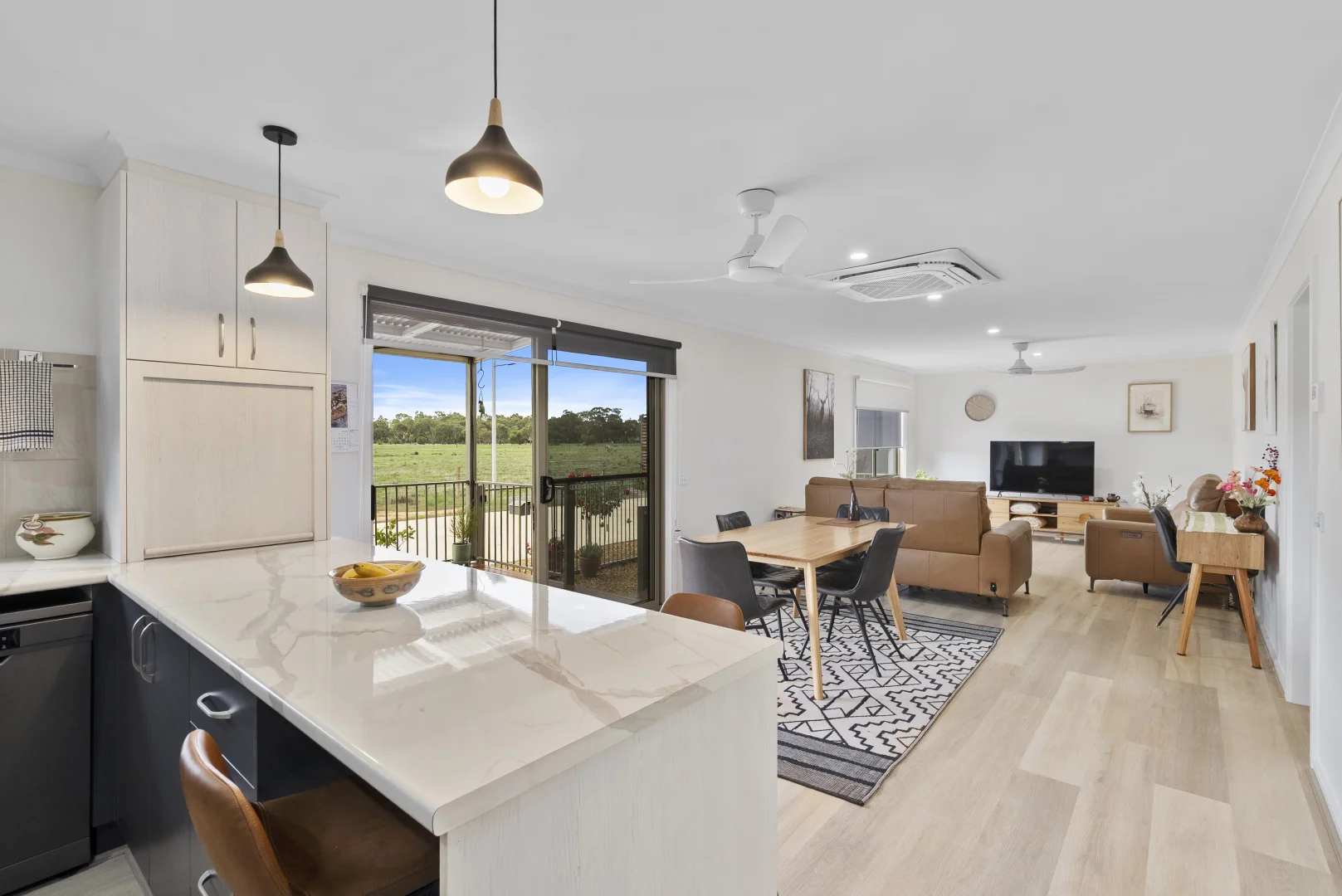 17 Lorikeet Drive, Tocumwal NSW 2714 photo 2