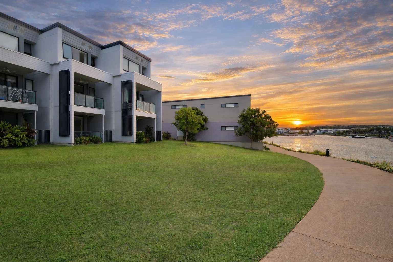 36 Outrigger Circuit, Hope Island QLD 4212