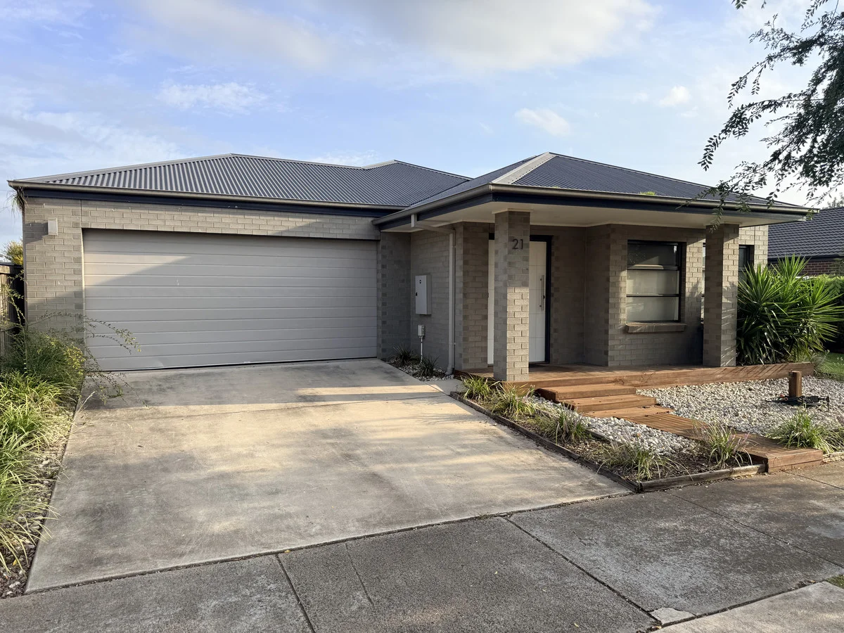 Additional image 2 of 21 Ruthberg Drive, Sale VIC 3850