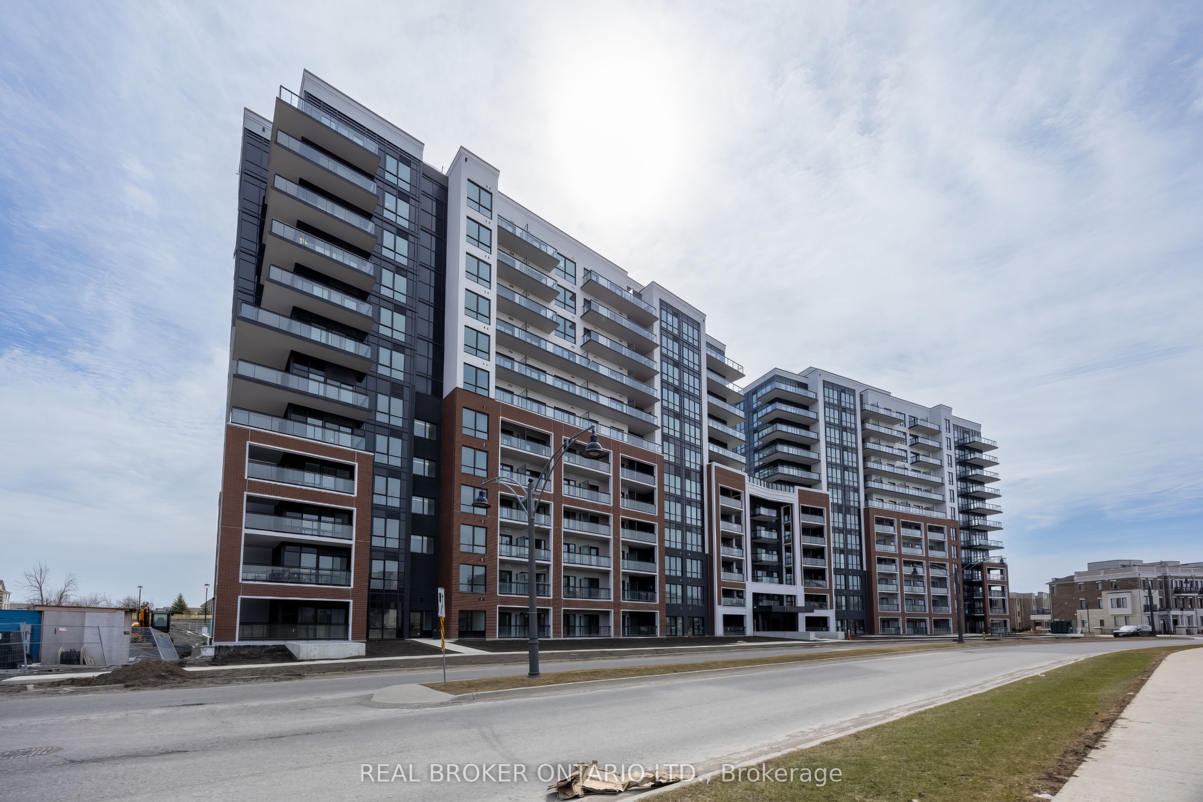 823-51 Clarington Boulevard, Clarington, ON, L1C 7J8