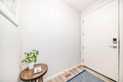 Additional image 8 of 24 Royston Rise NW, Calgary, AB, T3L 0J2