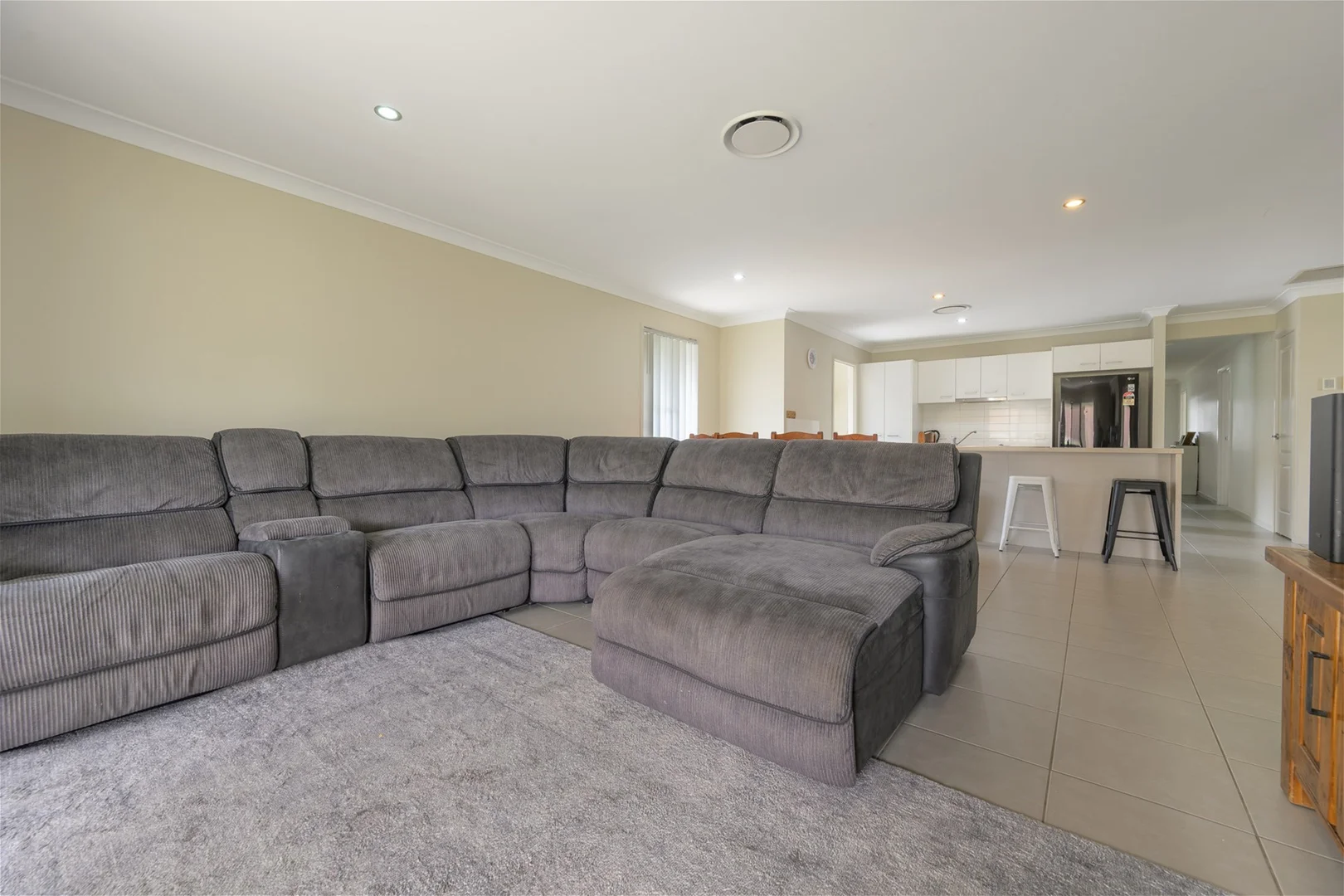 9 Tarrawonga Drive, Calliope QLD 4680 photo 3