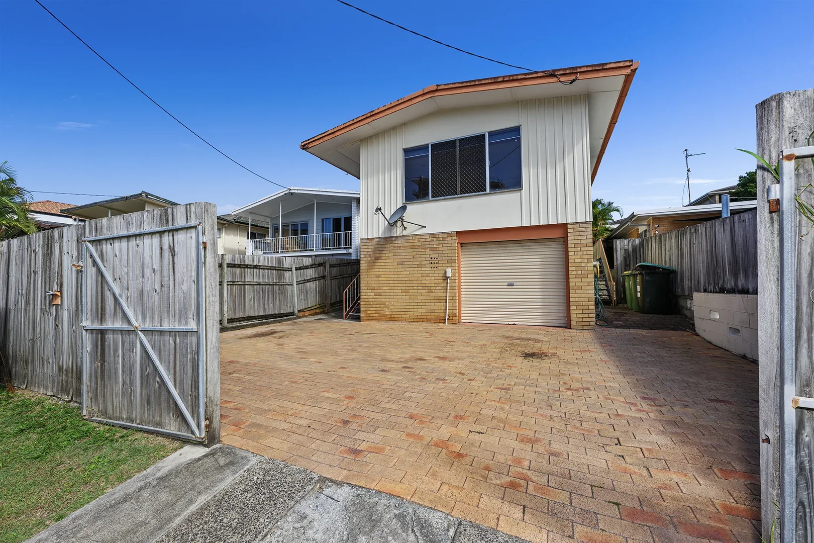 Additional image 9 of 24 Twenty Seventh Avenue, Palm Beach QLD 4221