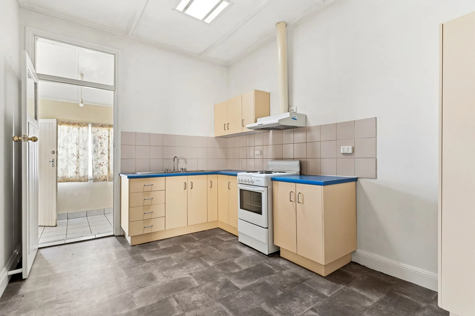 Additional image 5 of 75 Ridley Gr, Woodville Gardens SA 5012