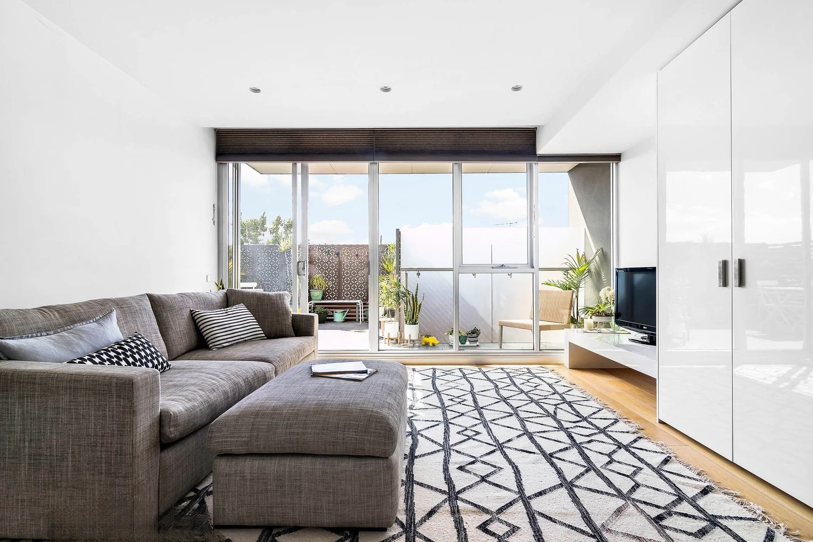 202/115 Tennyson Street, Elwood VIC 3184