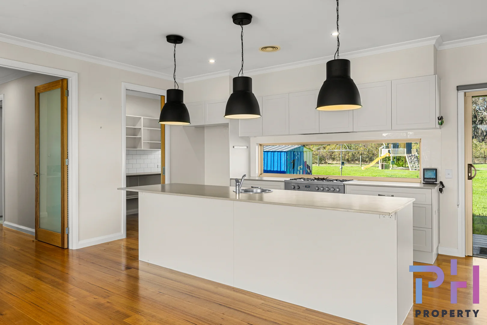 8 Hardiman Lane, Kangaroo Flat VIC 3555 photo 2