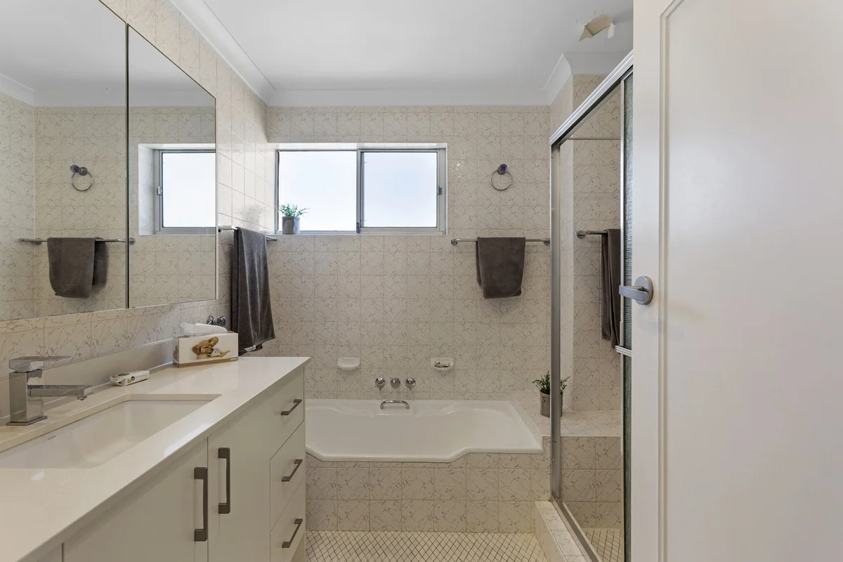 Additional image 15 of 26/12 Goodwin Terrace, Burleigh Heads QLD 4220