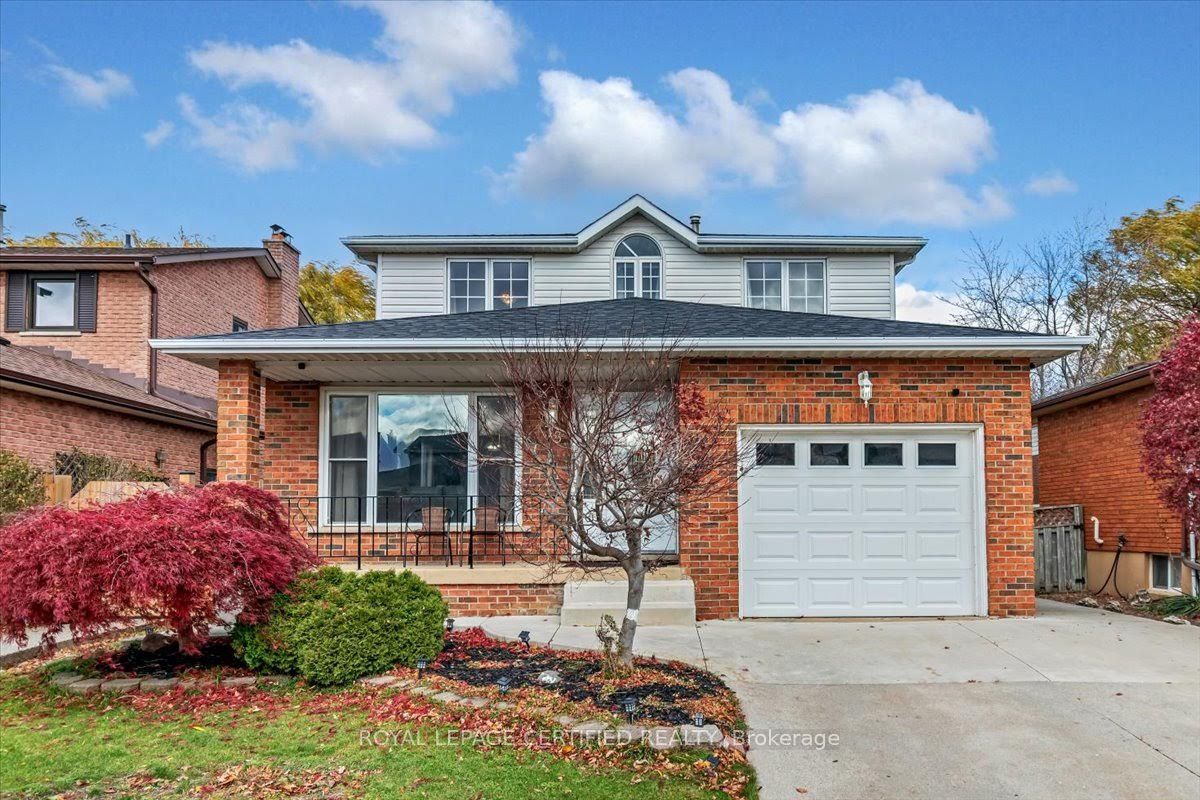 35 Trenholme Crescent, Hamilton, ON, L8W 2L4