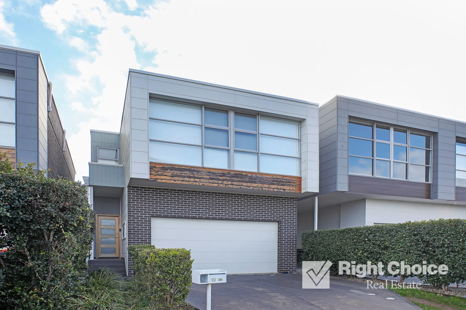 19 St Ives Road, Flinders NSW 2529