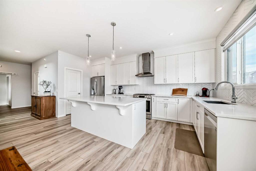 Additional image 6 of 24 Royston Rise NW, Calgary, AB, T3L 0J2