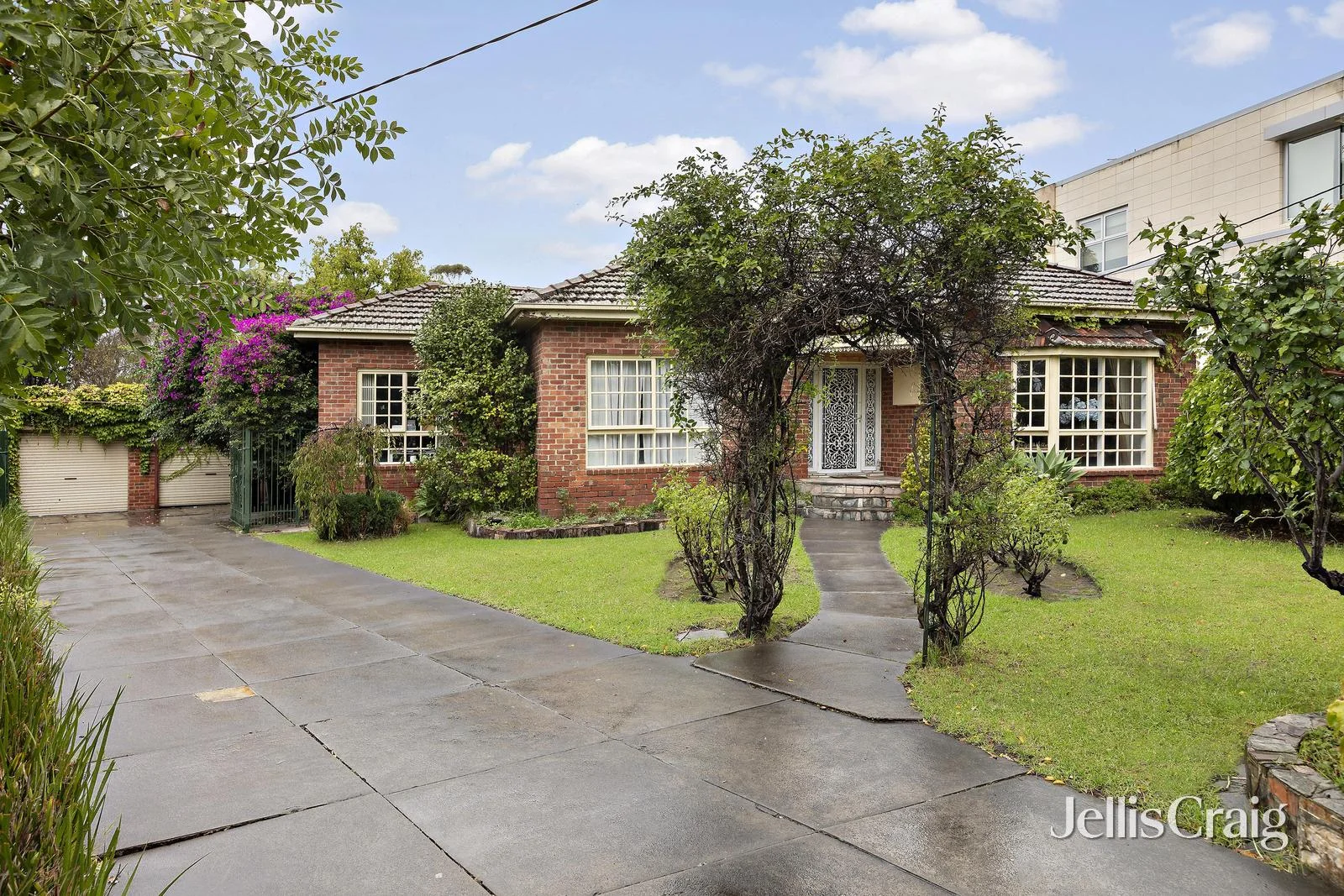 119 Woodland Street, Essendon VIC 3040