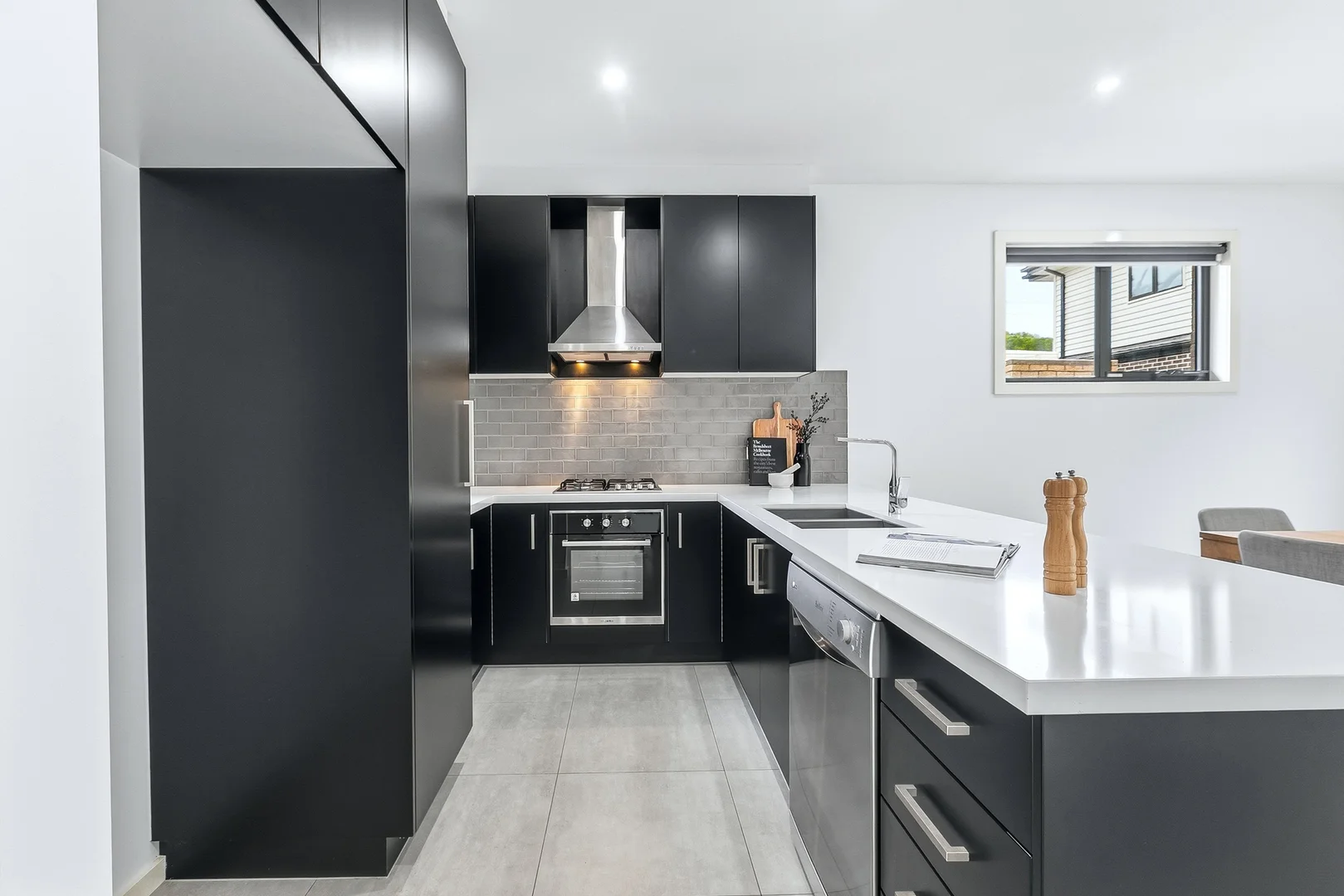 Additional image 4 of 2/28 Irwin Avenue, Altona North VIC 3025