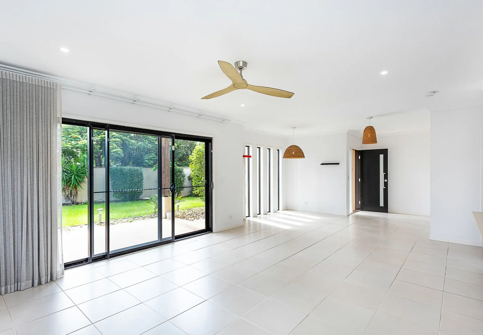 1 Heights Drive, Robina QLD 4226