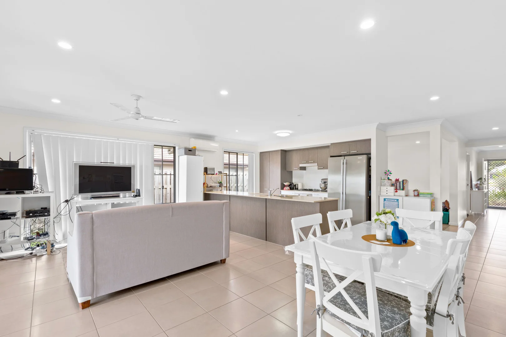 27 Glengrove Circuit, Mango Hill QLD 4509 photo 4